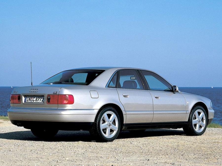  Audi A8 4.2 Quattro (D2) 1999 года  (фото 6 из 13)